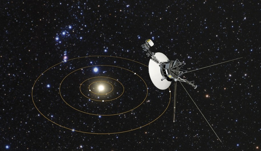 Voyager 1 i 2 rozpoczęły swoje pionierskie podróże przez Układ Słoneczny, aby odwiedzić zewnętrzne planety. Obecnie obie sondy opuściły już Układ Słoneczny i przemierzają niezbadane obszary przestrzeni kosmicznej /NASA/ESA/STScI/Science Photo Library/East News /East News