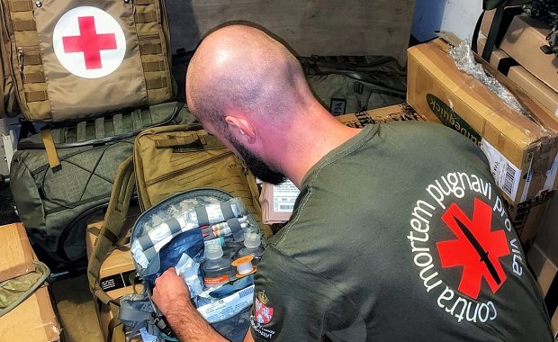 ​"Все буде добре братик", czyli "Wszystko będzie dobrze, brachu" - polscy medycy na ukraińskim froncie