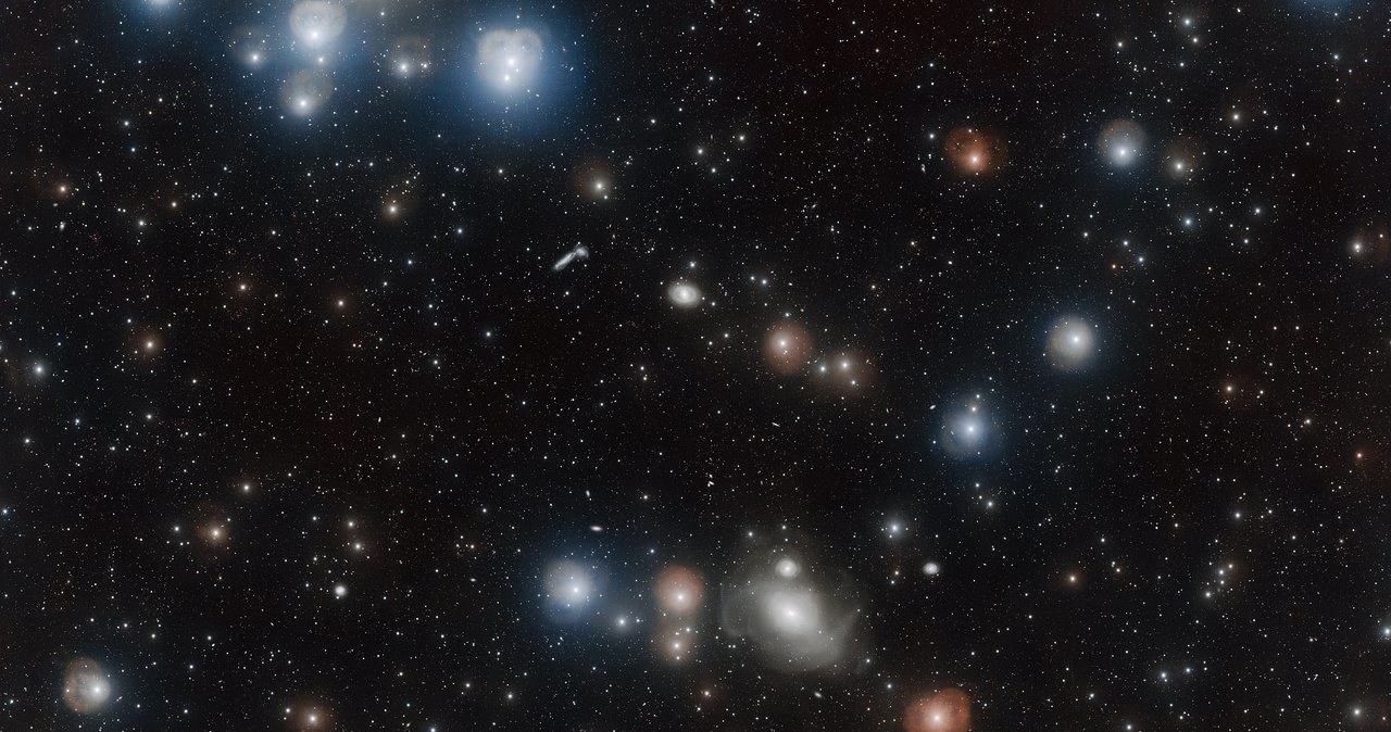 VST odkrywa przed nami tajemnice NGC 1316 /materiały prasowe