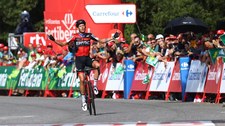 Vuelta Espana. Majka siódmy, wygrana De Marchiego na 11. etapie