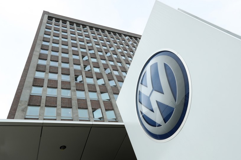 VW nie godzi się na sprzedaż swoich produktów na okupowanym Krymie /Getty Images