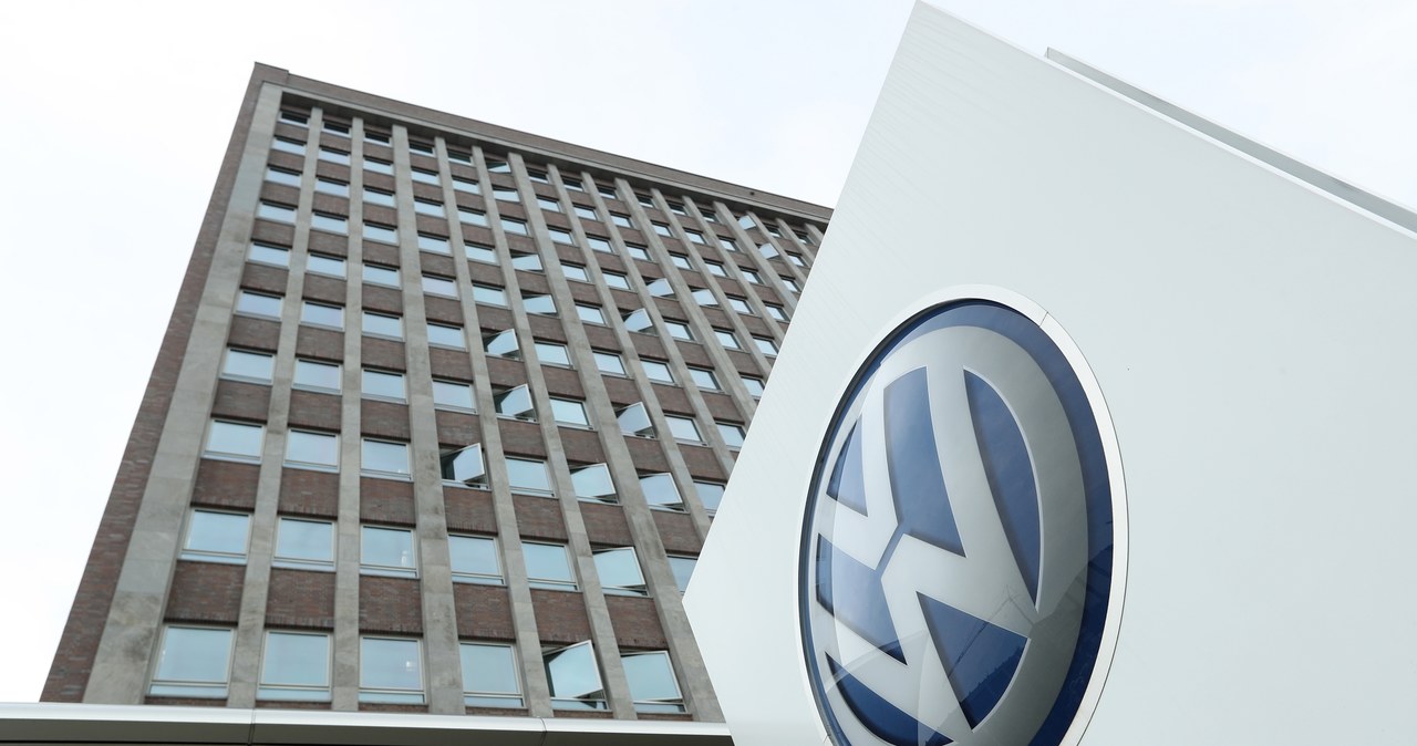 VW nie godzi się na sprzedaż swoich produktów na okupowanym Krymie /Getty Images