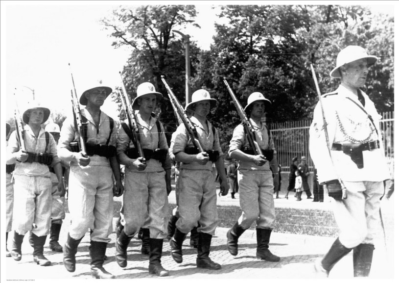 W 1939 Liga Morska i Kolonialna była już tak pewna wykupienia przez Polskę Madagaskaru, że tworzyła specjalne oddziały paramilitarne, mające pełnić służbę na przyszłej polskiej kolonii /domena publiczna