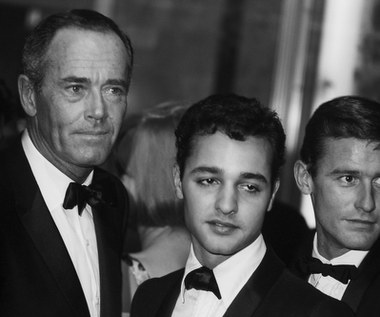 W 1960 roku był na szczycie. Wtedy jednak jego gwiazda zaczęła gasnąć. Był już za stary, by grać nastolatków z problemami. W dodatku coraz głośniej było o jego życiu prywatnym, co nie spotkało się z przychylnością konserwatywnego wówczas Hollywood. Oficjalnie Mineo spotykał się z poznaną na planie "Exodusu" Jill Haworth, jednak potajemnie umawiał się także z mężczyznami.

Wiele osób uważa, że aktorka była jedynie jego przykrywką. Jednak inni przywołują sytuację, gdy Mineo nakrył ją na randce z dużo starszym od niej producentem Aaronem Spellingiem. Gwiazdor "Buntownika bez powodu" miał wtedy uderzyć mężczyznę, wypominając mu jednocześnie wiek dziewczyny. Po rozstaniu z Haworth Mineo przestał ukrywać swój homoseksualizm.