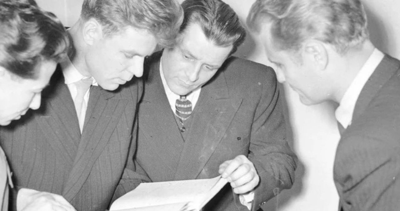 W 1967 roku maturzyści analizowali wpływ Wielkiej Rewolucji Październikowej na polskich pisarzy /Z archiwum Narodowego Archiwum Cyfrowego