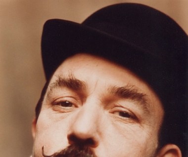 W 1974 roku Finney zagrał detektywa Herculesa Poirota w "Morderstwie w Orient Expressie" Sidneya Lumeta. Autorka oryginału - Agatha Christie - chwaliła ekranizację, pisarce nie podobał się tylko jeden szczegół. "To Albert Finney jako Hercules Poirot. Napisałam, że miał najwspanialsze wąsy w Anglii, a w filmie tego nie ma".

Członkowie Akademii mieli mniej wątpliwości i Finney otrzymał kolejną nominację do Oscara.
