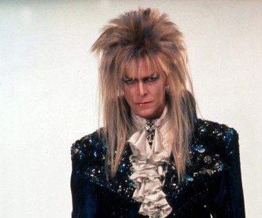 W 1986 roku Bowie pojawił się w filmie fantasy "Labirynt" w reżyserii twórcy "Muppetów" Jima Hensona. Gwiazdor nie tylko wcielił się w postać króla Goblinów - Jaretha, dodatkowo skomponował 5 piosenek na potrzeby produkcji.