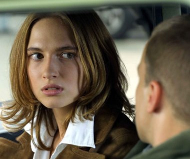 W 2003 roku, kiedy Anna Cieślak po raz pierwszy pojawiła się przed kamerą, była jeszcze studentką PWST w Krakowie. W serialu kryminalnym Władysława Pasikowskiego "Glina" aktorkę oglądaliśmy w roli córki głównego bohatera granego przez Jerzego Radziwiłowicza.  