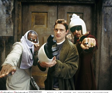 W 2005 r. Freeman zagrał Arthura Denta w filmowej adaptacji popularnego cyklu science fiction "Autostopem przez Galaktykę" autorstwa Douglasa Adamsa. 

Do głównej roli potrzebowano aktora, który byłby uosobieniem zwyczajności. - Martin Freeman to najbardziej prostolinijny, zwyczajny facet, jakiego mogliśmy znaleźć – tłumaczył reżyser Garth Jennings. Producent Nick Golsmith podkreślał zaś, że w ustach Freemana wszelkie, nawet najbardziej niezwykłe żarty, wzięte z prozy Adamsa, brzmią niezwykle naturalnie.