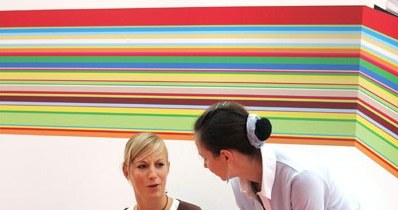 W 2006/2007 średnie stypendium polskiego "Erasmusa" wyniosło 323 EUR miesięcznie. /AFP