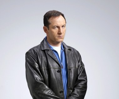 W 2006 roku Isaacs wcielił się w postać Marka Brydona - brytyjskiego ambasadora w Stanach Zjednoczonych w miniserialu BBC "State Within". Kreacja ta okazała się największym sukcesem w karierze aktora - został za nią nominowany do Złotego Globu w kategorii "najlepszy aktor w miniserialu albo filmie telewizyjnym".

Największą popularność w USA przyniosła mu jednak rola Michaela Caffee'a w kryminalnym serialu stacji Showtime "Braterstwo". Zagrał irlandzkiego gangstera, który musi stawić czoło wpływowemu politykowi, a prywatnie swojemu bratu.