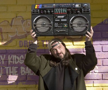 W 2006 roku Smith powrócił do korzeni i popełnił "Sprzedawców II". Film, który przedstawił widzom bohaterów znanych z pierwszej części, starszych o kilkanaście lat. W tym obrazie Smith zmierzył się z problemami dorastania, konfliktem pokoleń i sportretował zmieniającą się na naszych oczach Amerykę. "Sprzedawcy II" zostali bardzo dobrze przyjęci zarówno przez krytyków, jak i widzów, otrzymując w Cannes ponad 8-minutową owację na stojąco.