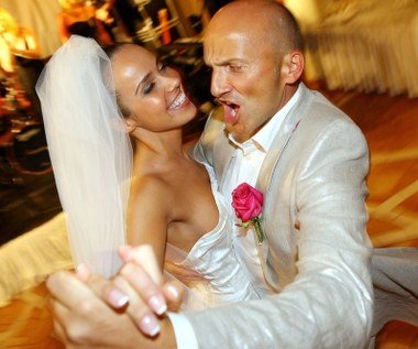 W 2007 roku Robert Rozmus poślubił Ewę Kwiatkowską. Małżeństwo przetrwało jednak zaledwie pięć lat. Rok po rozwodzie para... znowu zamieszkała razem. "Znam Roberta od ponad 11 lat i zawsze było nam ze sobą dobrze. "Mamy za sobą kryzys, który zaowocował rozwodem, ale dziś wiemy, że nie umiemy żyć oddzielnie. Jesteśmy stworzeni dla siebie" - wspominała Kwiatkowska.

Związek nie przetrwał jednak próby czasu. Obecną partnerką Rozmusa jest Anna Ćwięka, z którą aktor ma córkę Antoninę.