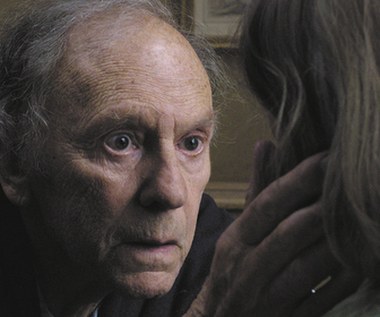 W 2012 roku Jean-Luois Trintignant zagrał główną rolę w filmie "Miłość" Michaela Hanekego. Występ u austriackiego reżysera był jego powrotem do kina po blisko 10 latach przerwy. Ale tego powrotu miało już nie być - Trintignant wybrał już emeryturę i tylko znakomity scenariusz i charyzma reżysera skłoniły go do zagrania tej roli.

Trintignant wcielił się w mężczyznę, który musi odnaleźć się w nowej życiowej sytuacji po tym, gdy jego żona wskutek wylewu traci kontakt z rzeczywistym światem.

Aktor twierdził, że rola w "Miłości" jest jego ostatnią. Ale robił przy tym jedno zastrzeżenie - wyjątek jest w stanie zrobić tylko dla Hanekego, jeśli ten zaproponuje mu jeszcze raz coś tak wyjątkowego jak film "Miłość".