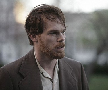 W 2013 roku Hall wystąpił u boku Daniela Radcliffe'a w obrazie "Na śmierć i życie". Film opowiadający o genezie powstania legendarnego ruchu beatników nie zebrał może doskonałych recenzji, ale bez wątpienia Michael C. Hall dobrze bawił się na planie. Miał przecież okazję wystąpić z samym Harrym Potterem. Jak sam wspominał w jednym z wywiadów: "Daniel bez wątpienia porusza tłumy. Kręciliśmy przy szkole podstawowej i wszystkie dzieci był dosłownie przyklejone do ogrodzenia i krzyczały 'Harry Potter, Harry Potter'. A [Daniel] do nich poszedł i powiedział, żeby były ciszej, ponieważ kręcimy. I zapadła cisza. Użył swoich magicznych mocy dla dobrych celów" - żartował Michael.   