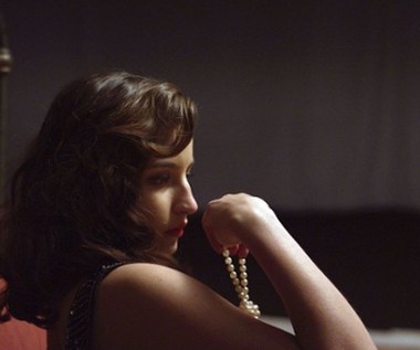 W 2019 Wieniawa zadebiutowała w spektaklu Teatru Telewizji rolą w sztuce "Dołęga-Mostowicz. Kiedy zamykam oczy" w reżyserii Marka Bukowskiego. Osadzony w okresie dwudziestolecia międzywojennego spektakl opowiadał o barwnym życiu autora "Kariery Nikodema Dyzmy".  

"Wcielam się w postać Ady. Jest to jedna z kobiet Tadeusza Dołęgi-Mostowicza. Pierwsza kobieta, którą bardzo kochał, a ona kochała jego, ale niestety koneksje rodzinne i polityczne nie pozwoliły im być razem. To było spełnienie moich najskrytszych marzeń. Mimo że nie była to główna rola, to cieszę się, że mogłam się wreszcie sprawdzić w wersji teatralnej. To było wspaniałe, bo mogłam się cofnąć w czasie. Głównie dla takich chwil chciałam być aktorką" - Wieniawa mówiła "Super Expressowi".