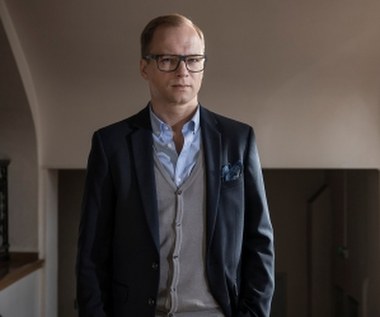 W 2020 roku Macieja Stuhra zobaczymy również w nowym serialu kryminalnym "Szadź". Wcieli się w postać religioznawcy, pozornie wzorowego męża i ojca. Każdy odcinek odkryje przed widzami część prawdy o tym, co łączy go z prowadzącą śledztwo w sprawie psychopatycznego seryjnego zabójcy komisarz Agnieszką Polkowską (Aleksandra Popławska). 