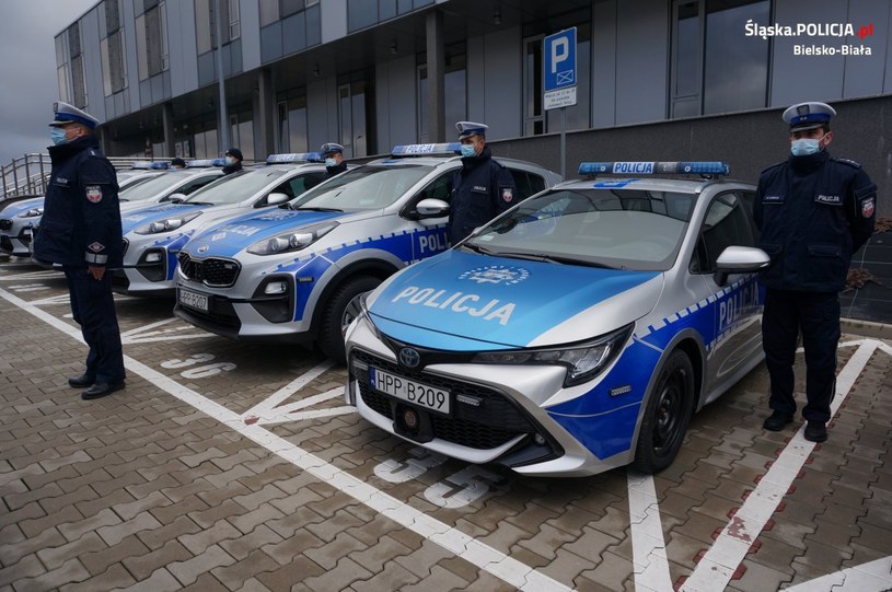 W 2021 roku flota śląskiej policji wzbogaca się o 131 samochodów /Policja