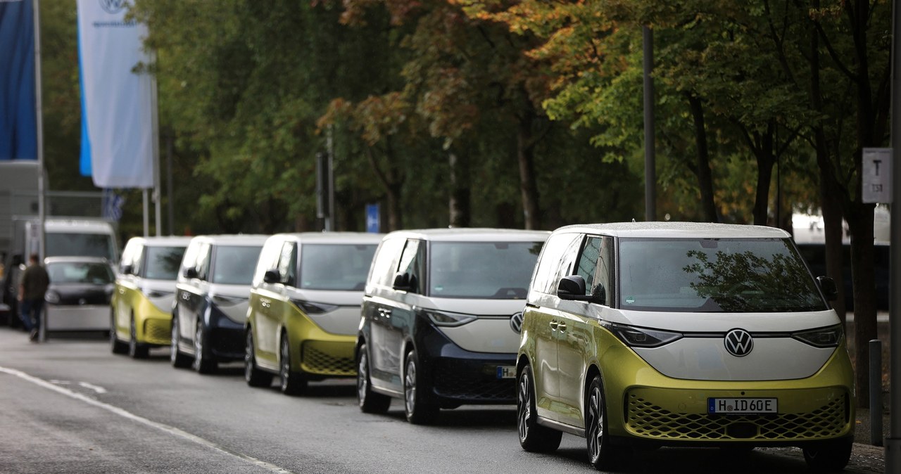 W 2025 roku na ulicach Hamburga ma pojawić się flota autonomicznych Volkswagenów ID. Buzz /Getty Images