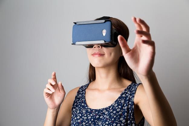 W 2025 roku rynek wirtualnej rzeczywistości może wyprzedzić rynek telewizyjny /&copy;123RF/PICSEL