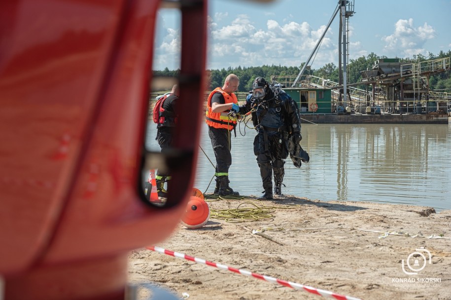 W akcji brali udział m.in. nurkowie /Fotografia Ratownicza Konrad Sikorski /Gorąca Linia RMF FM