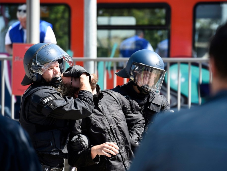 Bijatyka w obozie dla uchodźców. "Ruszyli na siebie z tym, co im wpadło pod rękę"