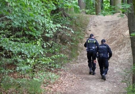 W akcji poszukiwawczej brało udział kilkudziesięciu policjantów, strażaków PSP w Pisza i OSP z Rucianego-Nidy /foto. Policja Olsztyn /
