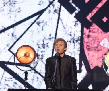 – W aktorstwie zagram rolę i wychodzę, a tutaj – nie wiem, dlaczego –  wczoraj po próbach cały czas starałam się być Ciechowskim – opowiadała Joanna Moro, która śpiewała piosenkę „Tak… tak… to ja” lidera zespołu Obywatel G.C. – To jest piękne w tym programie. Może mi się nie uda zrobić tego do końca, jak należy, ale wspaniale, że mamy okazję w ciągu krótkiego czasu poznać tak niesamowitych ludzi, którzy są legendami – dodała.