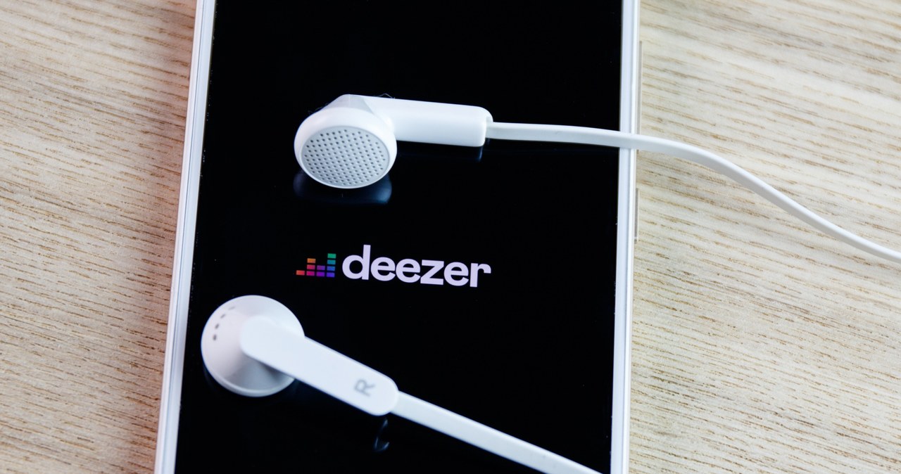 W apce Deezer zainstalowano dobrze oznaczoną wyszukiwarkę SongCatcher.