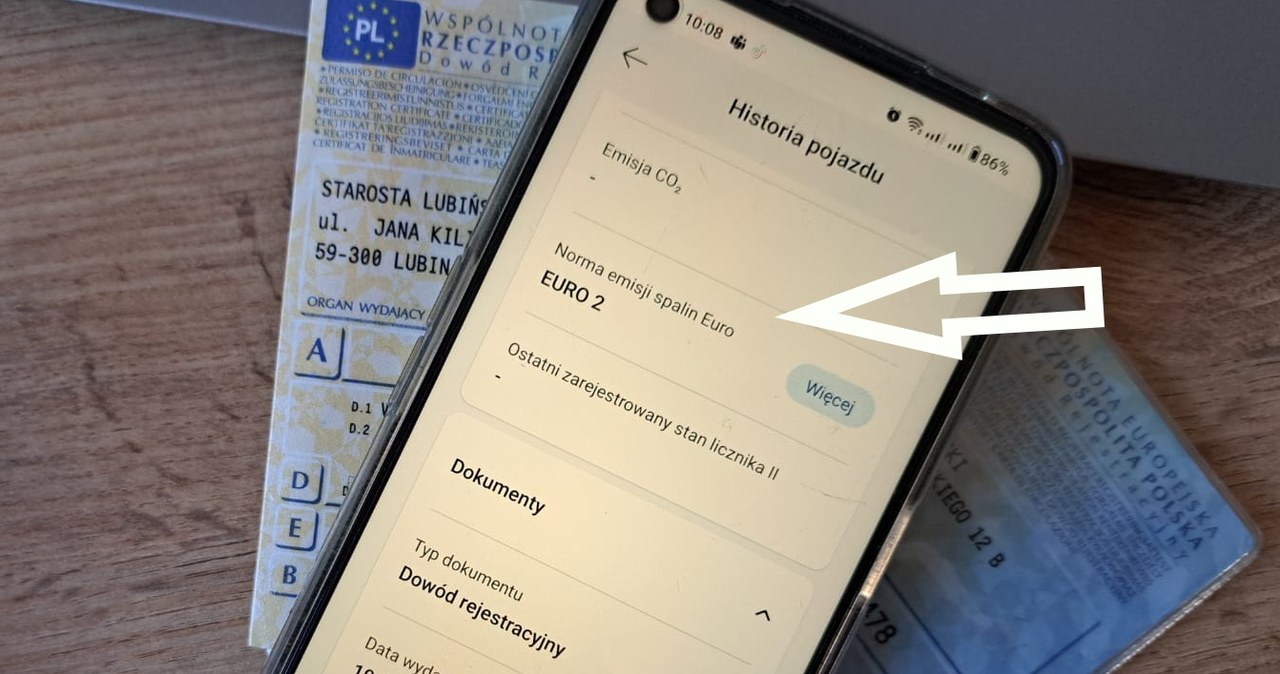 W aplikaci mObywatel można już sprawdzić normę emisji spalin i historię pojazdu /Paweł Rygas /INTERIA.PL