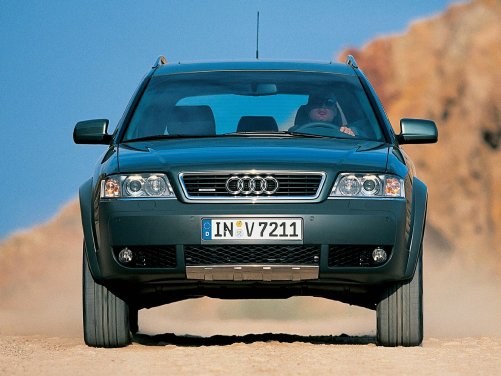 W Audi A6 Allroad zawieszenie można podnieść do 21 cm albo opuścić do 14 cm. Standard to 16 cm. /Audi