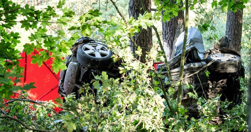 W audi zginęły cztery młode osoby /Tytus Żmijewski /PAP