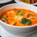 liście W Azji dodają do zup. Zwalczają bakterie i grzyby, wspomagają trawienie