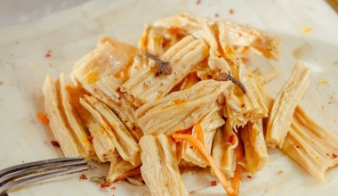 W Azji uwielbiają, gotują w bulionie lub jedzą z ryżem. Ma dużo białka i zero sztucznych dodatków 