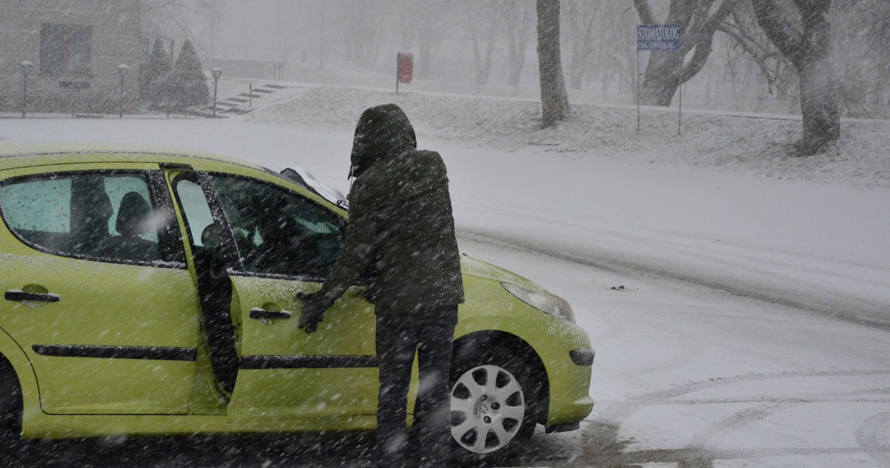 W Beskidzie Niskim w środę (29.01) pada śnieg /Wojciech Zatwarnicki /Reporter