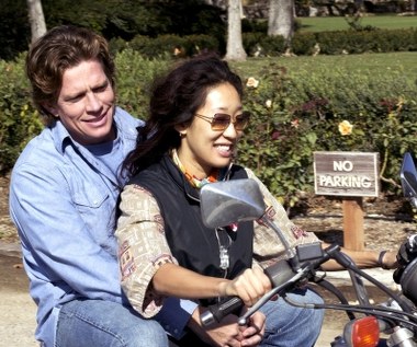 W "Bezdrożach" (2004) Alexandra Payne'a Oh zagrała rozlewaczkę wina Stephanie. ”Sandra ma duszę buntowniczki, nietrudno więc uwierzyć, że grana przez nią impulsywna, dzika i nieobliczalna Stephanie mogła zakochać się w Jacku [Thomas Haden Church]” - mówił producent Michael London.

 