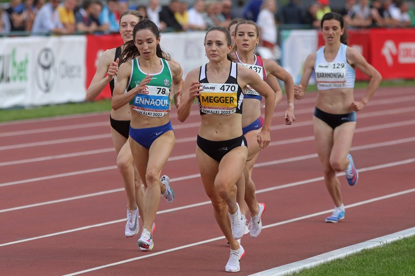 W biegu na 1500 m Sofia Ennaoui pokonała na ostatniej prostej Elizę Megger / 	Artur Reszko    /PAP