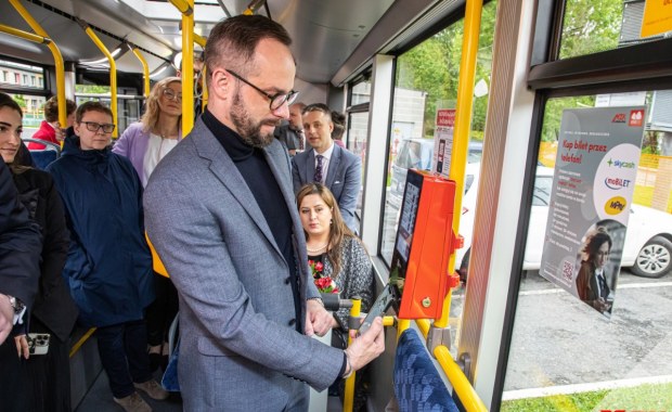 W bielskich autobusach MZK można płacić za bilet zbliżeniowo