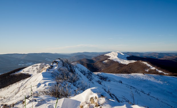 W Bieszczadach poprószył śnieg, jest niewielki mróz