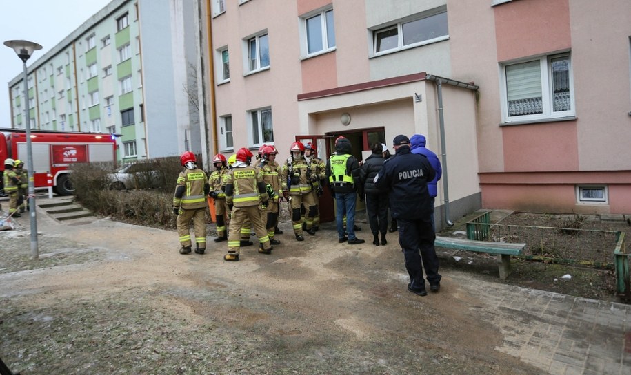 W bloku przy ul. Wróblewskiego w Gorzowie Wielkopolskim doszło do wybuchu i pożaru (zdjęcie z miejsca zdarzenia) /Lech Muszyński /PAP
