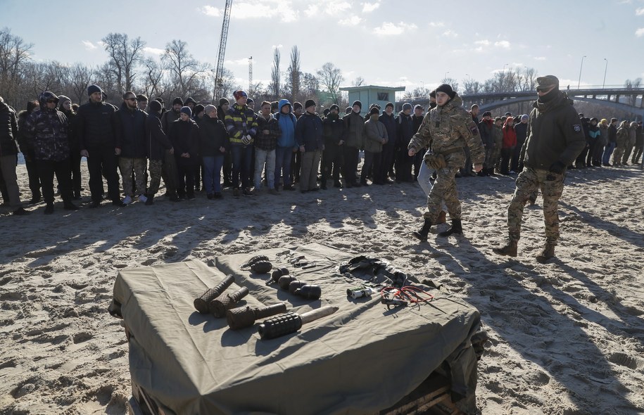 W. Brytania, Szefowa MSZ Truss: rosyjska inwazja może nastąpić niemal w każdej chwili /SERGEY DOLZHENKO /PAP/EPA