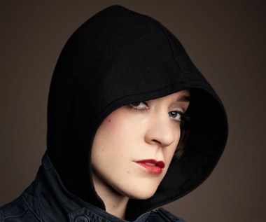 W brytyjskim serialu "Hit and Miss" (2012) Sevigny wcieliła się w postać transseksualnego zabójcy, który przechodzi hormonalną kurację przed planowaną operacją zmiany płci. Aktorka przyznała, że na planie produkcji czuła się "jak dziwoląg", ponieważ rola transseksualisty wymagała od niej noszenia... sztucznego penisa.