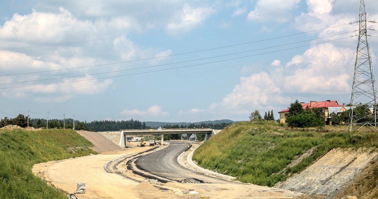 W budowie znajduje się 1363 km dróg / ANNA KACZMARZ / DZIENNIK POLSKI / POLSKA PRESS /East News