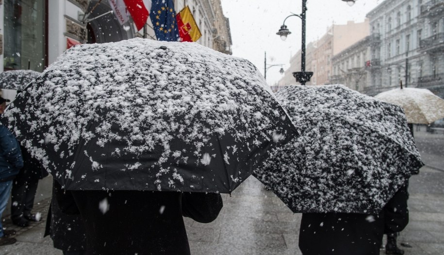 W całym kraju mogą pojawić się opady deszczu /Grzegorz Michałowski /PAP
