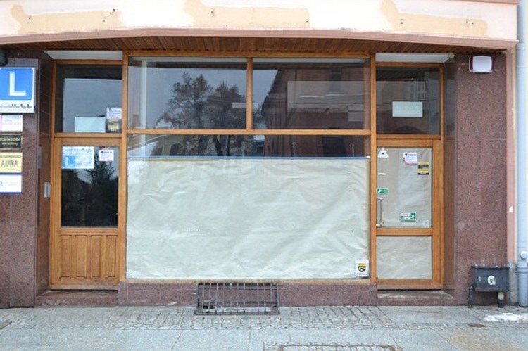 W centrum Torunia próżno szukać popularnych niegdyś sklepów /Paweł Balinowski /RMF FM