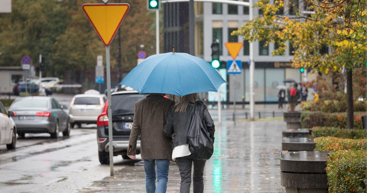 W centrum Warszawy, zdj.ilustracyjne /ARKADIUSZ ZIOLEK /East News