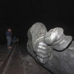 W Charkowie obalono pomnik Lenina 