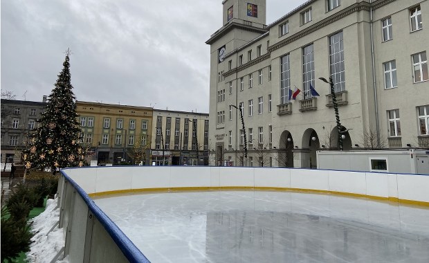 W Chorzowie otwarto plenerowe lodowiska
