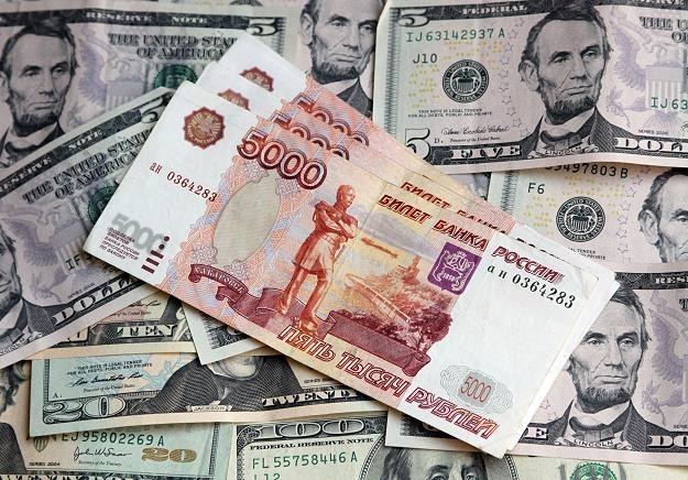 W ciągu 48 godzin Bank Centralny Federacji Rosyjskiej sprzedał waluty na łączną kwotę 11,3 mld USD /&copy;123RF/PICSEL