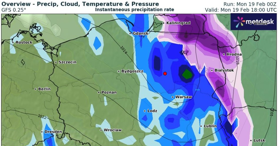 W ciągu dnia deszcz będzie padać w większości kraju, na na wschodzie może też spaść deszcz ze śniegiem i śnieg /wxcharts /